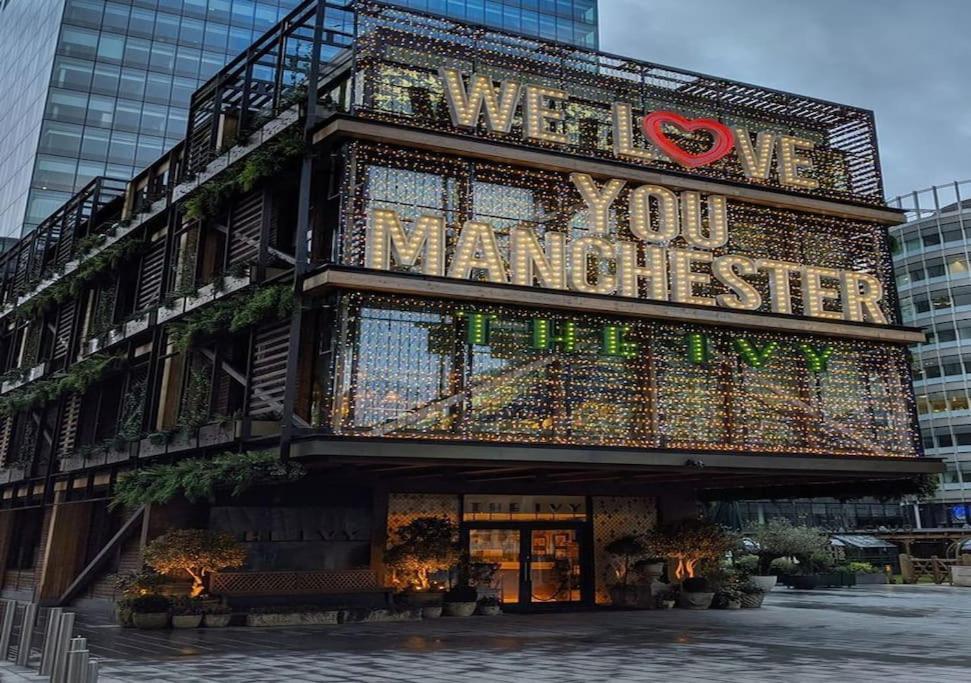 Modern Trafford 1Br Apartment-Free Parking-Cinema Room Manchester Ngoại thất bức ảnh