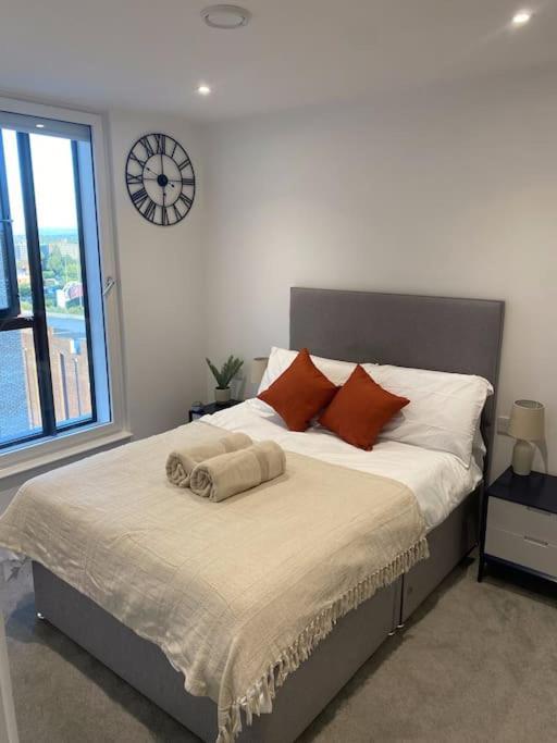 Modern Trafford 1Br Apartment-Free Parking-Cinema Room Manchester Ngoại thất bức ảnh