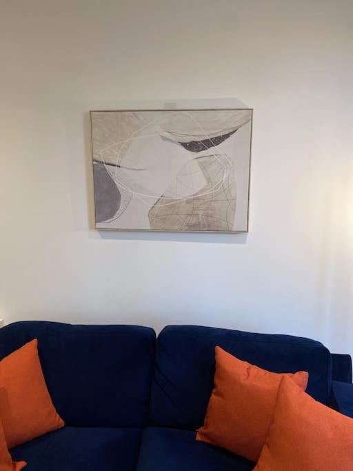 Modern Trafford 1Br Apartment-Free Parking-Cinema Room Manchester Ngoại thất bức ảnh