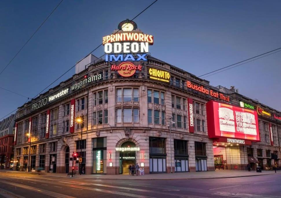 Modern Trafford 1Br Apartment-Free Parking-Cinema Room Manchester Ngoại thất bức ảnh